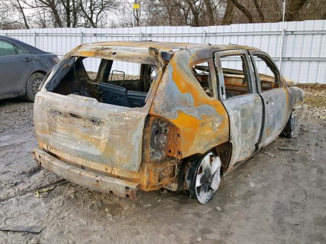 1J4NF4FB6AD630971 - 2010 JEEP COMPASS SP შავი ფოტო 4