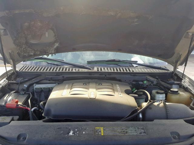 5LMFU27R64LJ28531 - 2004 LINCOLN NAVIGATOR TAN photo 7