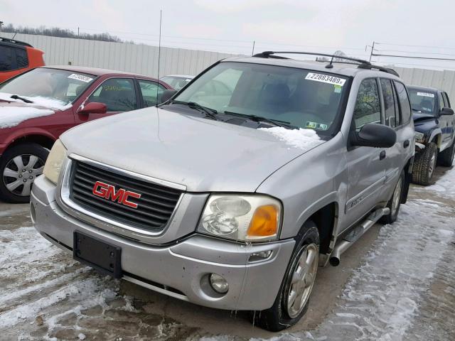 1GKDT13S252157475 - 2005 GMC ENVOY SILVER photo 2