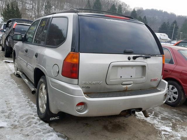 1GKDT13S252157475 - 2005 GMC ENVOY SILVER photo 3