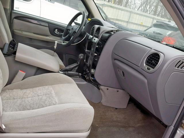 1GKDT13S252157475 - 2005 GMC ENVOY SILVER photo 5