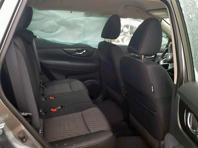 KNMAT2MV6JP576987 - 2018 NISSAN ROGUE S GRAY photo 6