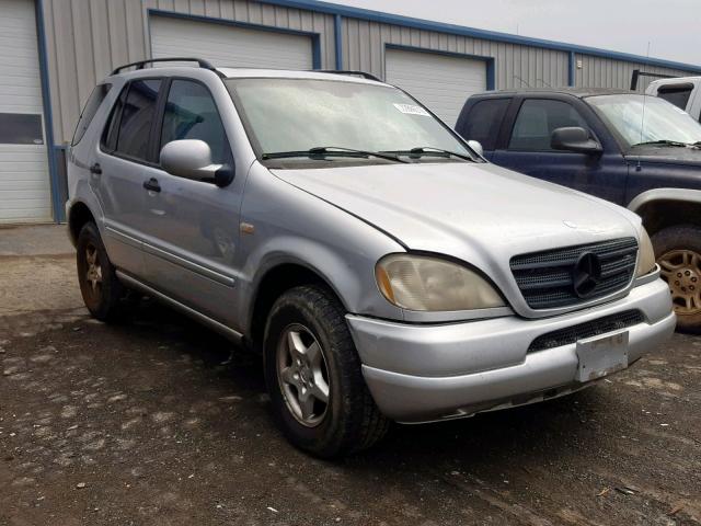 4JGAB54E31A283177 - 2001 MERCEDES-BENZ ML 320 SILVER photo 1