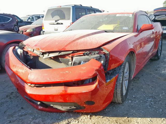 2G1FB1E35F9310780 - 2015 CHEVROLET CAMARO LS RED photo 2