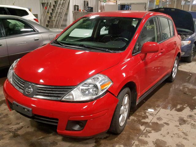 3N1BC13E09L405422 - 2009 NISSAN VERSA S RED photo 2