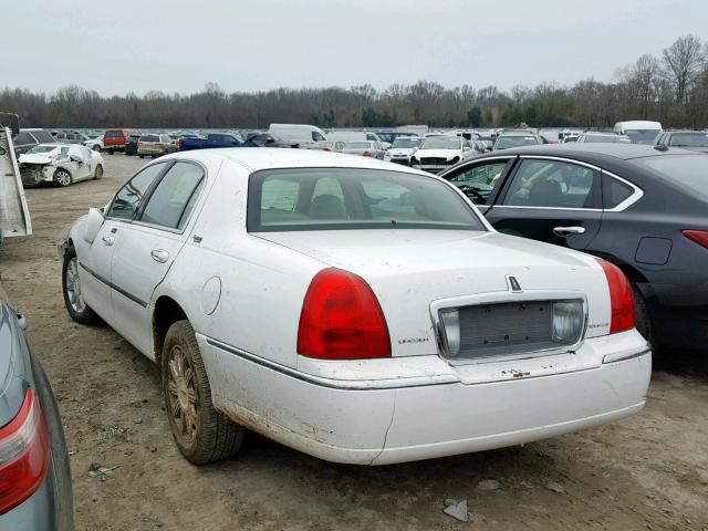 1LNHM82W06Y639489 - 2006 LINCOLN TOWN CAR S WHITE photo 3