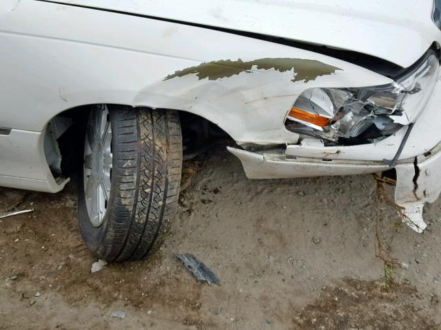 1LNHM82W06Y639489 - 2006 LINCOLN TOWN CAR S WHITE photo 9