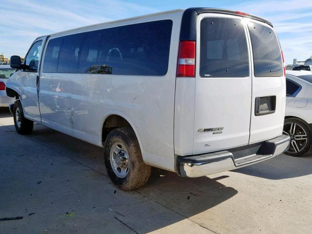 1GAZGPFG6G1259511 - 2016 CHEVROLET EXPRESS G3 WHITE photo 3