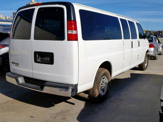 1GAZGPFG6G1259511 - 2016 CHEVROLET EXPRESS G3 WHITE photo 4