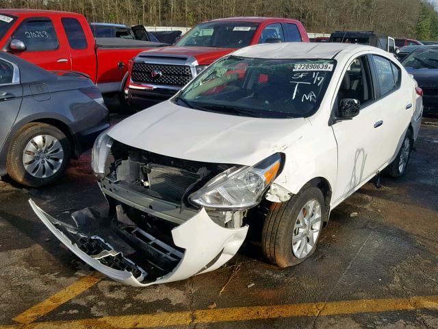 3N1CN7AP3HL892104 - 2017 NISSAN VERSA S WHITE photo 2