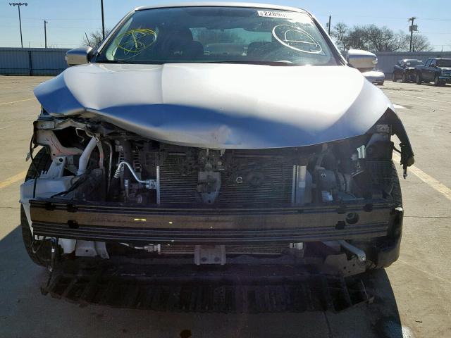 3N1AB7AP9GY256966 - 2016 NISSAN SENTRA S 银色 照片 9