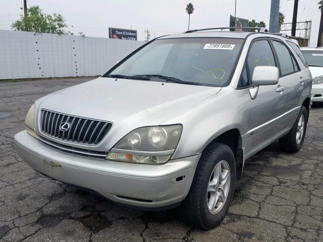 JTJHF10U510217200 - 2001 LEXUS RX 300 SILVER photo 2