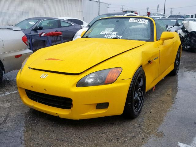 JHMAP11412T005621 - 2002 HONDA S2000 YELLOW photo 2