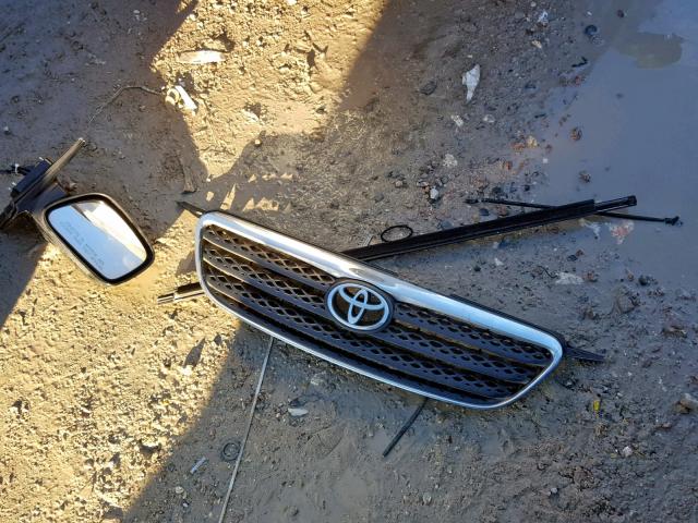 1NXBR32E58Z957278 - 2008 TOYOTA COROLLA CE SILVER photo 9