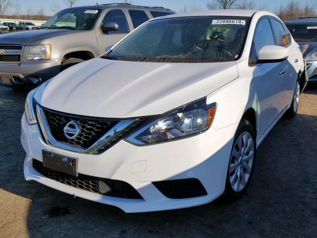 3N1AB7AP8JY326903 - 2018 NISSAN SENTRA S WHITE photo 2