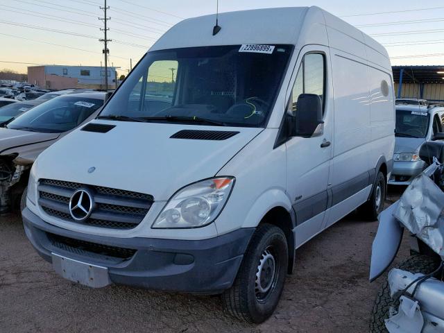 WD3PE7CC3D5734827 - 2013 MERCEDES-BENZ SPRINTER 2 WHITE photo 2