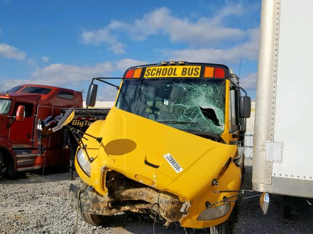 4UZABRCTX7CY27243 - 2007 FREIGHTLINER CHASSIS B2 YELLOW photo 2