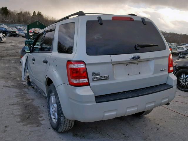 1FMCU93G59KC67596 - 2009 FORD ESCAPE XLT CREAM photo 3