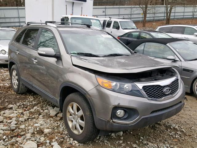 5XYKT3A11BG185164 - 2011 KIA SORENTO BA GRAY photo 1