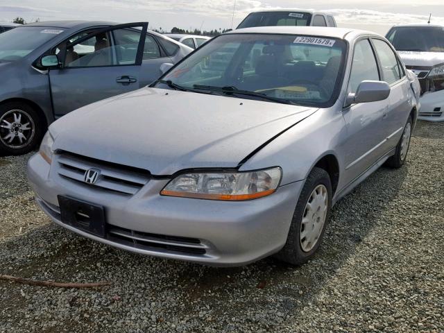 3HGCG66551G700402 - 2001 HONDA ACCORD LX SILVER photo 2