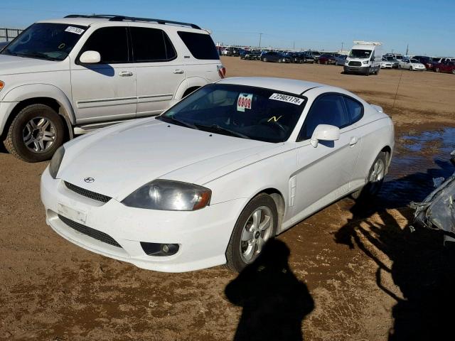 KMHHM65D16U222257 - 2006 HYUNDAI TIBURON GS WHITE photo 2