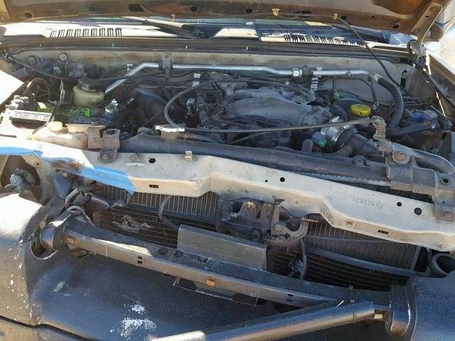 1N6ED27T31C352699 - 2001 NISSAN FRONTIER C TAN photo 7