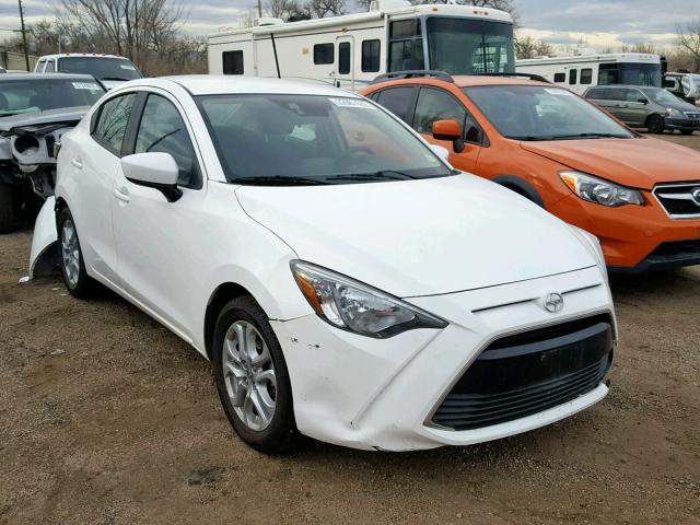 3MYDLBZV2GY112125 - 2016 TOYOTA SCION IA WHITE photo 1