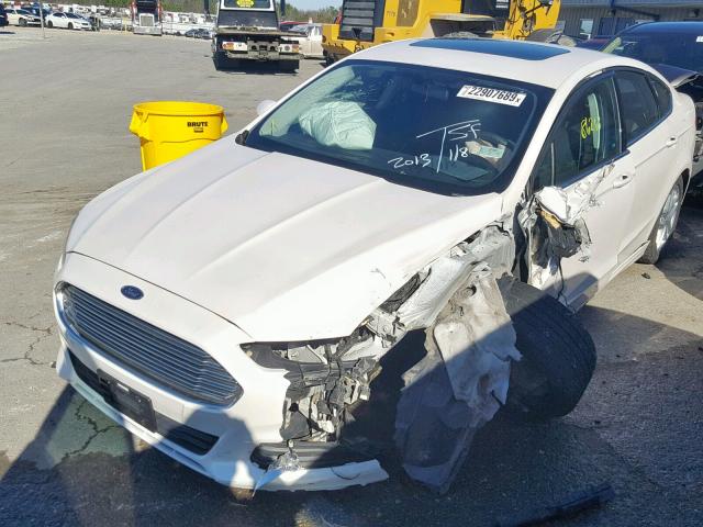 3FA6P0H74DR200074 - 2013 FORD FUSION SE WHITE photo 2