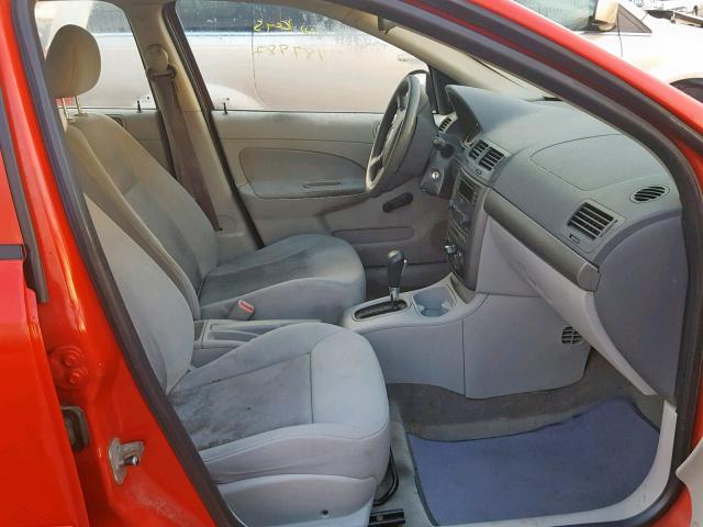 1G1AK52F557666159 - 2005 CHEVROLET COBALT RED photo 5