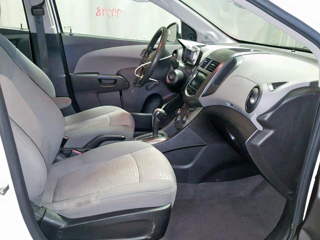 1G1JA5SH9D4238874 - 2013 CHEVROLET SONIC LS 白色 照片 5