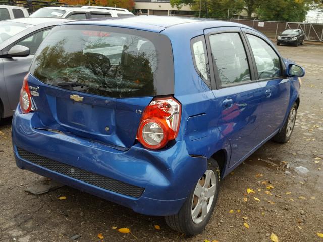 KL1TD66E49B305159 - 2009 CHEVROLET AVEO LS BLUE photo 4