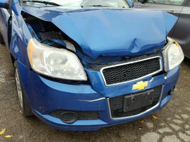 KL1TD66E49B305159 - 2009 CHEVROLET AVEO LS BLUE photo 9