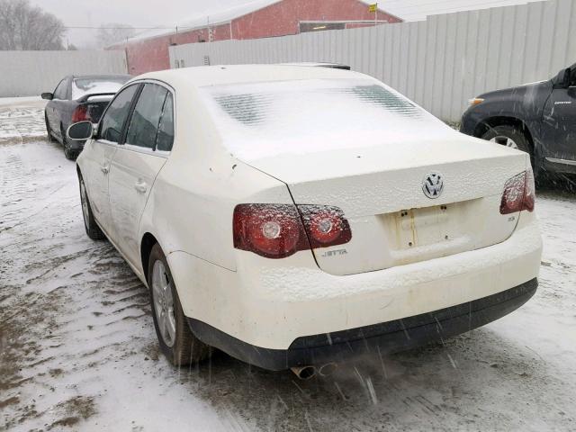 3VWHM31K28M049764 - 2008 VOLKSWAGEN JETTA 2.5L WHITE photo 3