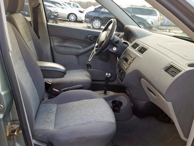 1FAFP34N85W137131 - 2005 FORD FOCUS ZX4 GRAY photo 5