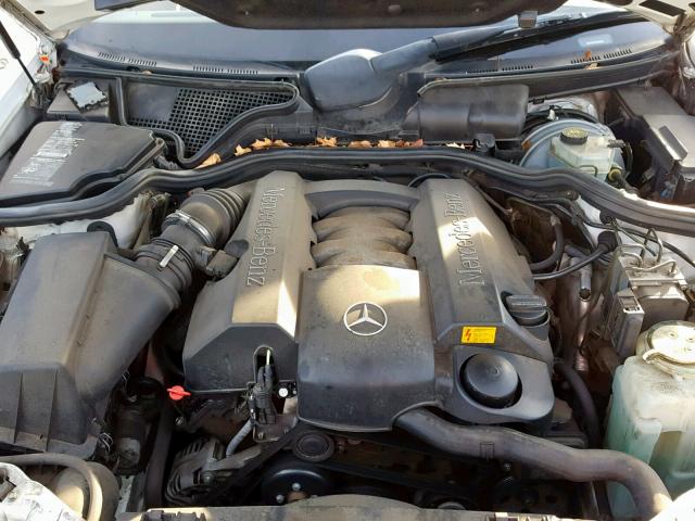 WDBJF65J81B329069 - 2001 MERCEDES-BENZ E 320 WHITE photo 7