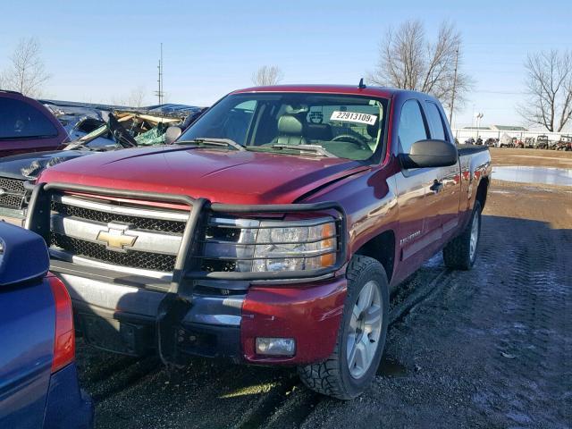 2GCEK19J471633875 - 2007 CHEVROLET SILVERADO MAROON photo 2