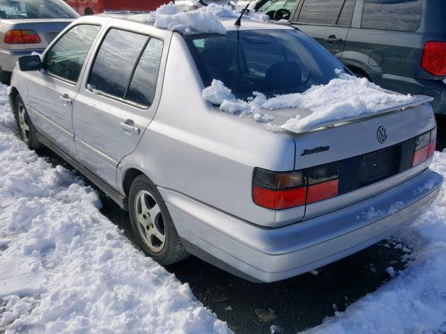 3VWPA81H8XM242148 - 1999 VOLKSWAGEN JETTA WOLF SILVER photo 3