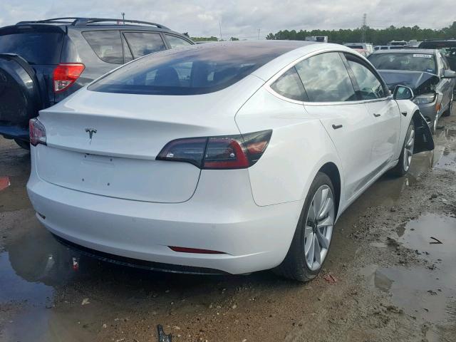 5YJ3E1EA8JF038892 - 2018 TESLA MODEL 3 WHITE photo 4