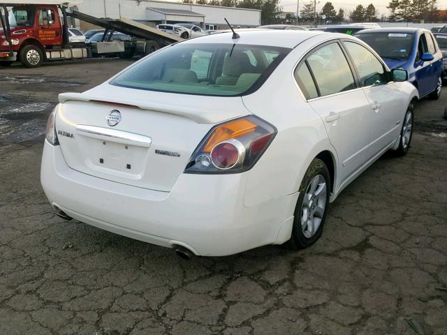 1N4CL21E17C190660 - 2007 NISSAN ALTIMA HYB WHITE photo 4