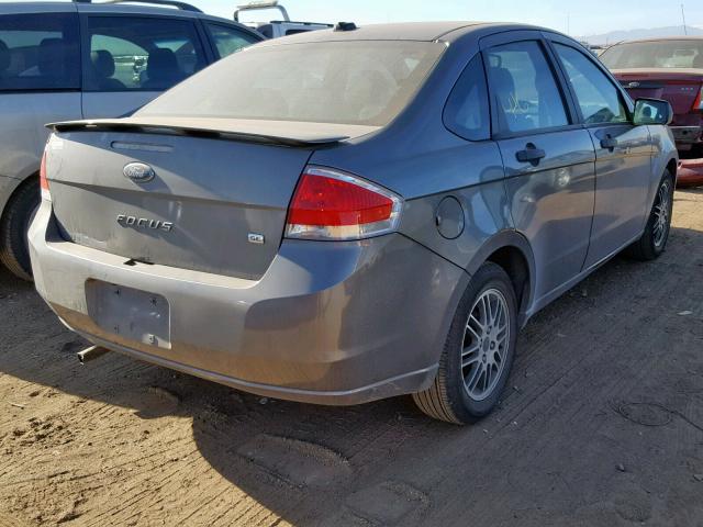 1FAHP3FN7AW247250 - 2010 FORD FOCUS SE GRAY photo 4