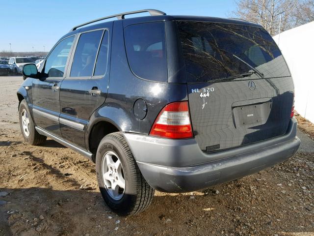 4JGAB54EXXA051779 - 1999 MERCEDES-BENZ ML 320 BLACK photo 3