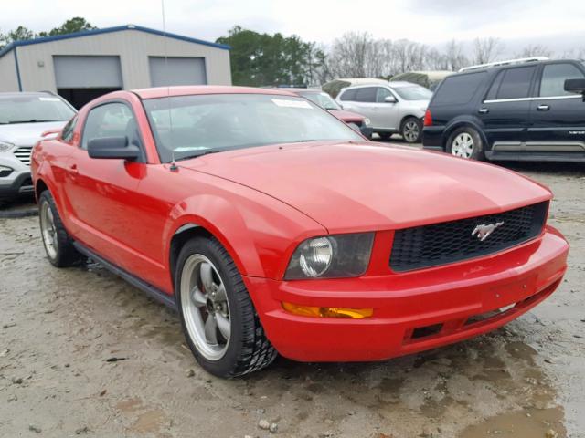 1ZVFT80N555171166 - 2005 FORD MUSTANG RED photo 1