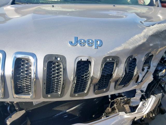 1C4PJMCS3EW320465 - 2014 JEEP CHEROKEE L SILVER photo 7