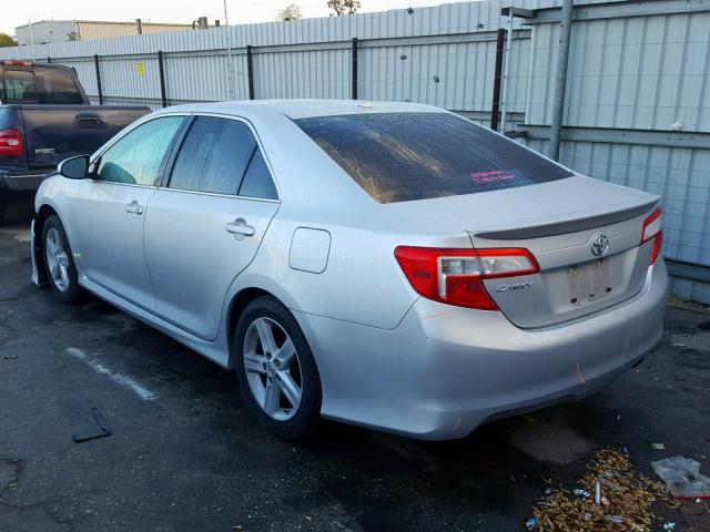 4T1BF1FK3CU577975 - 2012 TOYOTA CAMRY BASE SILVER photo 3