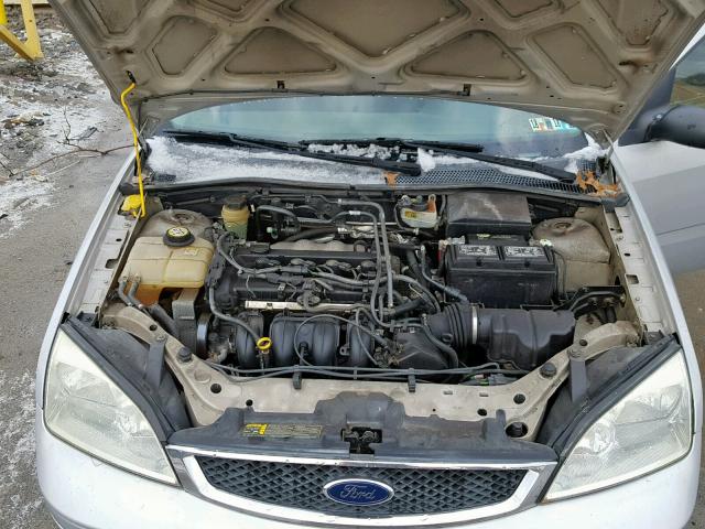 3FAFP37N05R132729 - 2005 FORD FOCUS ZX5 SILVER photo 7