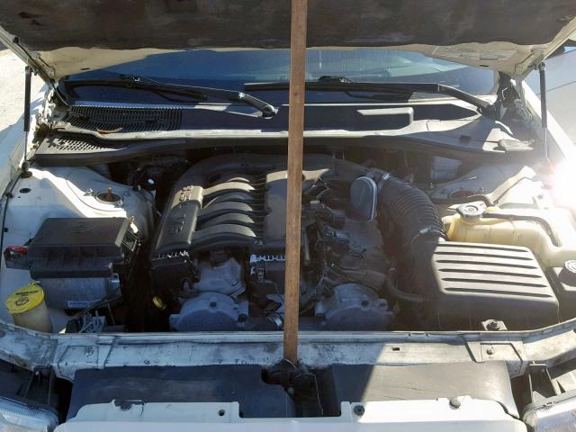 2C3JA53G45H135660 - 2005 CHRYSLER 300 TOURIN CREAM photo 7