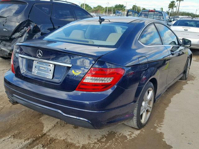 WDDGJ4HB0DG006568 - 2013 MERCEDES-BENZ C 250 BLUE photo 4