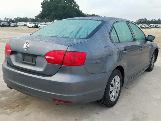 3VW2K7AJ7DM240696 - 2013 VOLKSWAGEN JETTA BASE Մոխրագույն լուսանկար 4