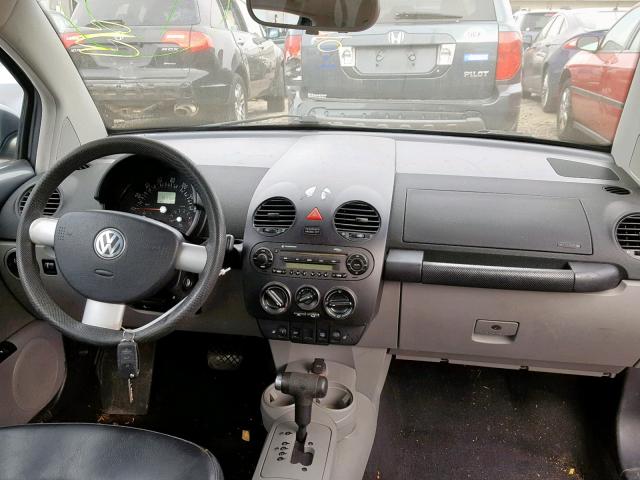 3VWCK31C35M405031 - 2005 VOLKSWAGEN NEW BEETLE GRAY photo 9