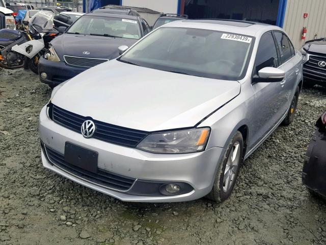 3VWLL7AJ2EM391447 - 2014 VOLKSWAGEN JETTA TDI SILVER photo 2